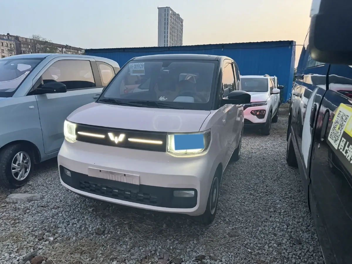 2022 WuLing HongGuang MINI EV BEV 9KWH,autocango,china used car exporter,china ev exporter,chinese used car exporter,chinese used ev exporter