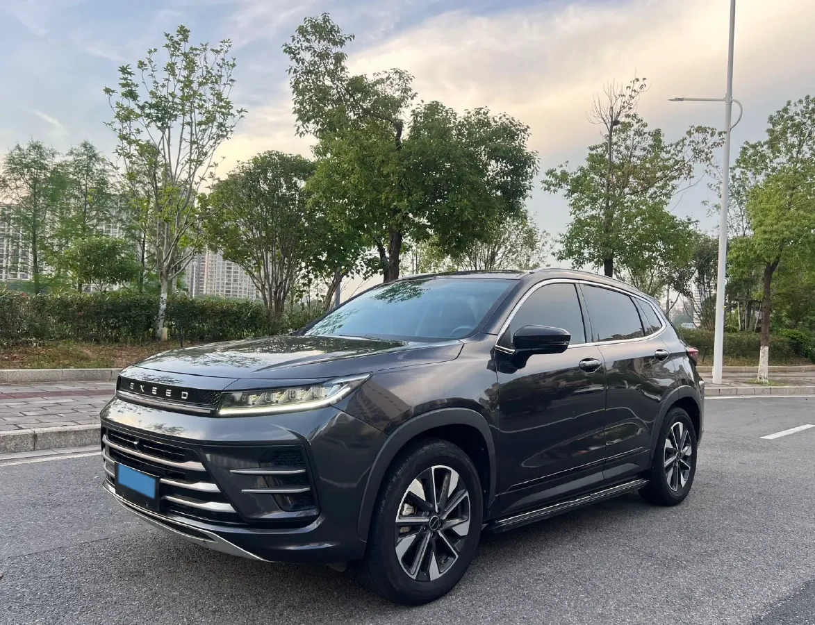 2022 ChangAn CS75 Plus 1.5T 188HP L4 8AT,autocango,china used car exporter,china ev exporter,chinese used car exporter,chinese used ev exporter