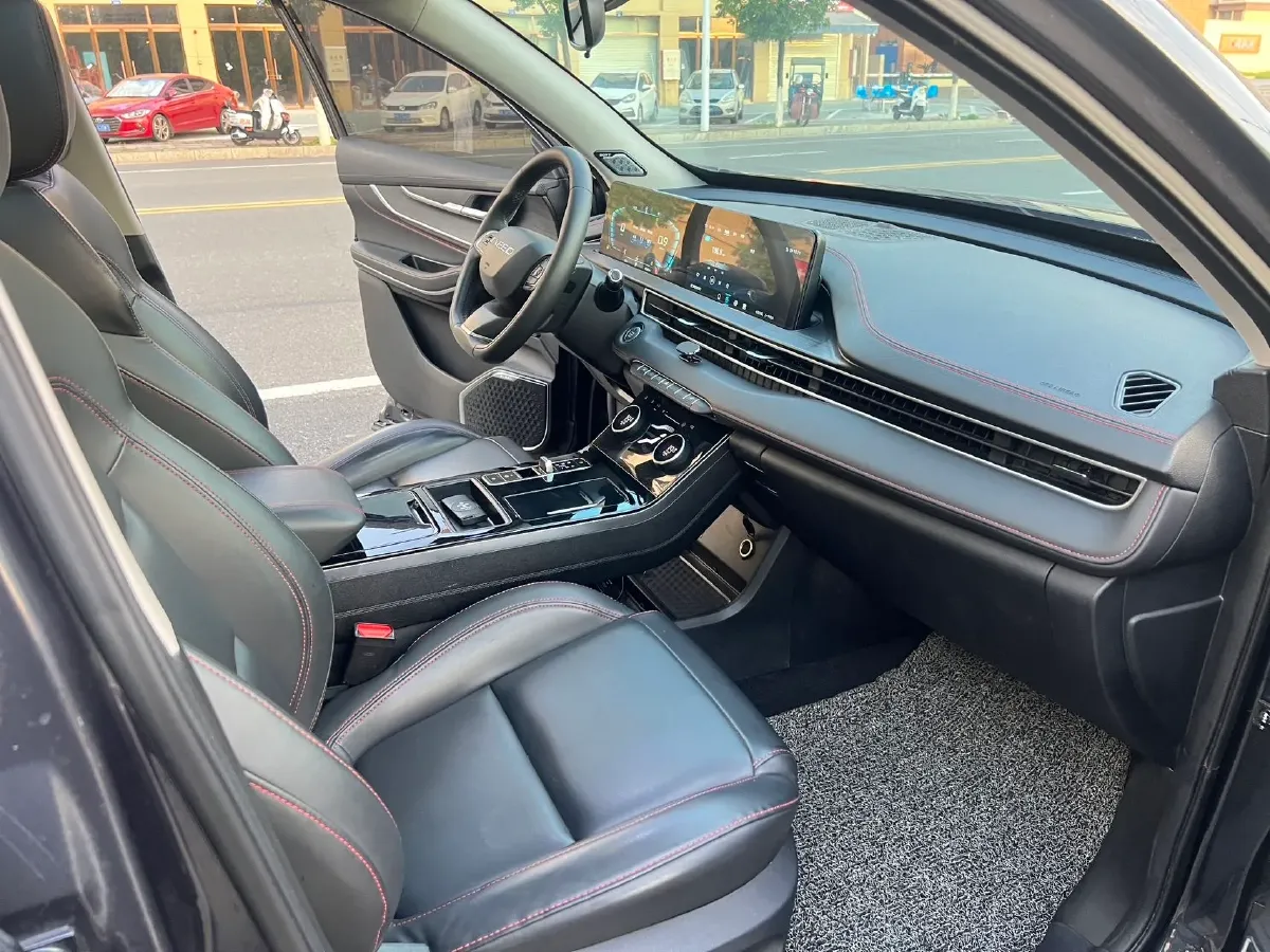 2022 ChangAn CS75 Plus 1.5T 188HP L4 8AT,autocango,china used car exporter,china ev exporter,chinese used car exporter,chinese used ev exporter