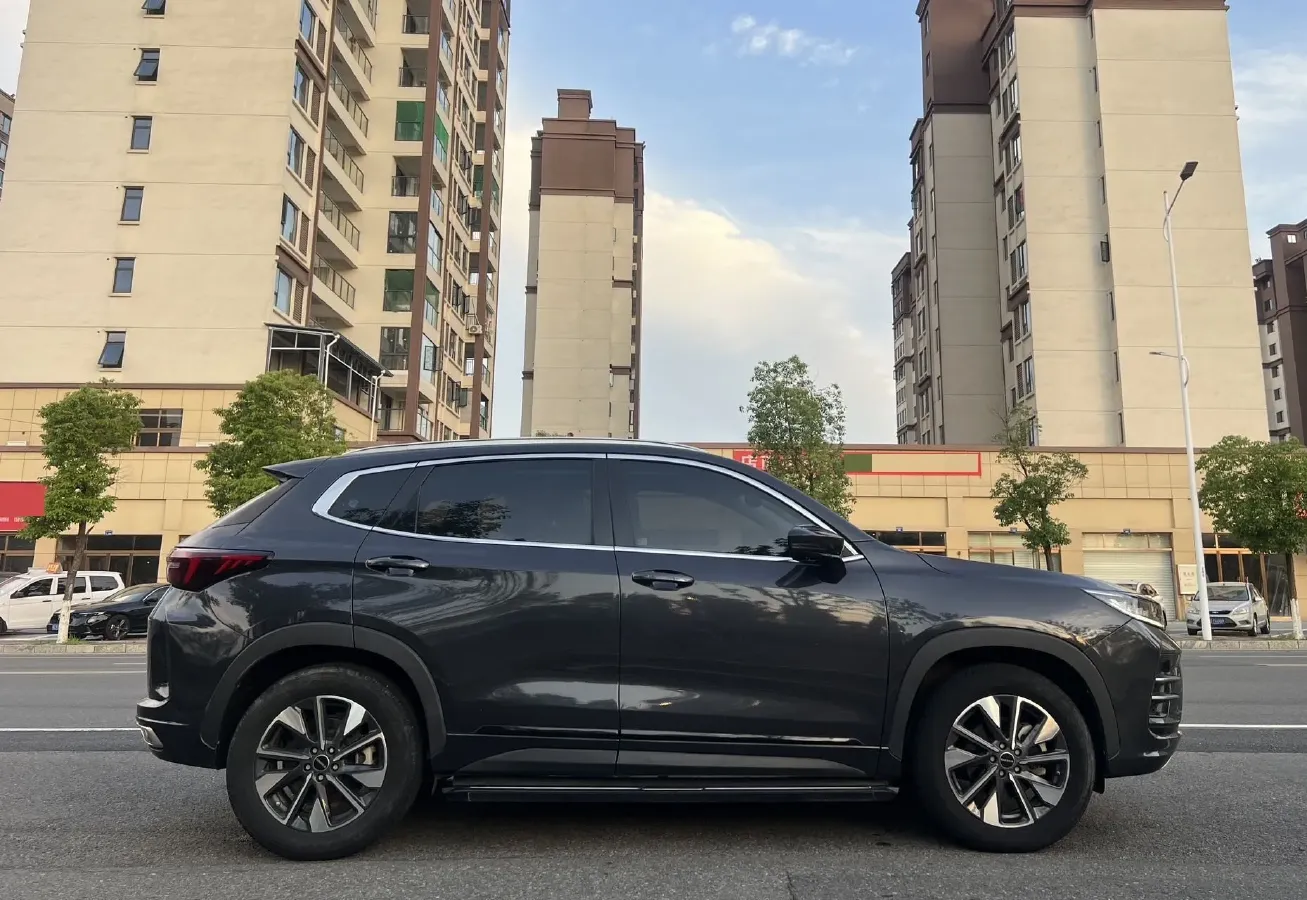 2022 ChangAn CS75 Plus 1.5T 188HP L4 8AT,autocango,china used car exporter,china ev exporter,chinese used car exporter,chinese used ev exporter