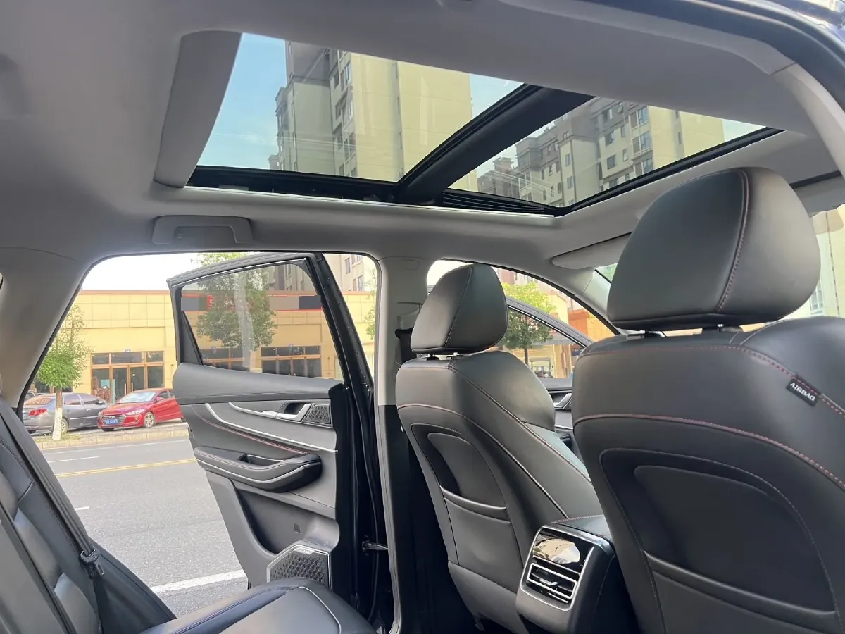 2022 ChangAn CS75 Plus 1.5T 188HP L4 8AT,autocango,china used car exporter,china ev exporter,chinese used car exporter,chinese used ev exporter