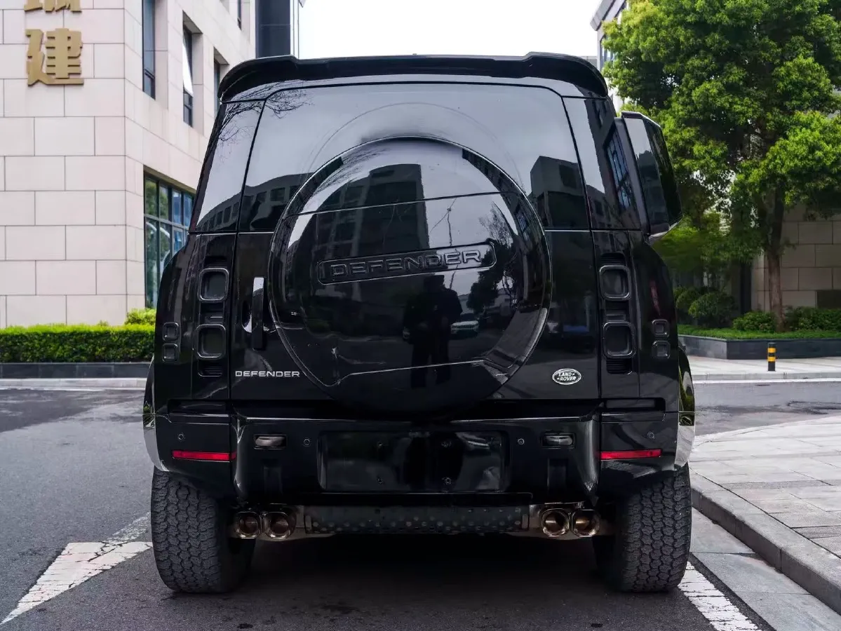 2023 Land Rover Defender 3.0T 400HP L6 8AT,autocango,china used car exporter,china ev exporter,chinese used car exporter,chinese used ev exporter