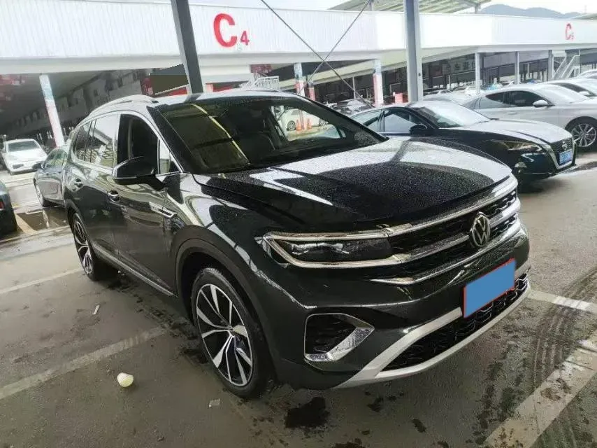 2022 Volkswagen Talagon 2.5T 299HP V6 7DCT,autocango,china used car exporter,china ev exporter,chinese used car exporter,chinese used ev exporter