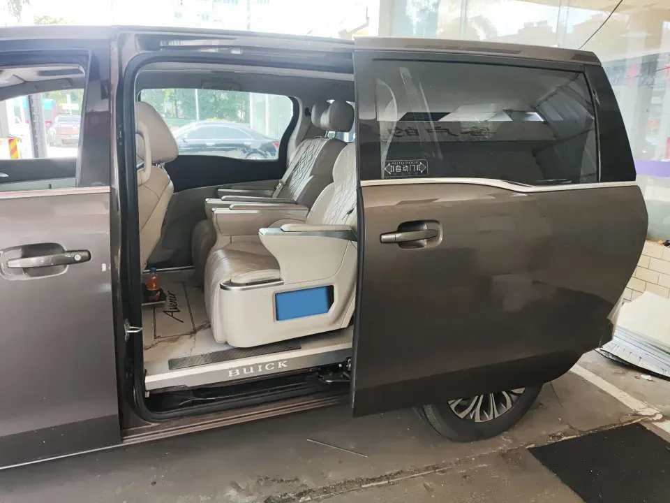 2022 Buick GL8 2.0T 237HP L4 9AT,autocango,china used car exporter,china ev exporter,chinese used car exporter,chinese used ev exporter