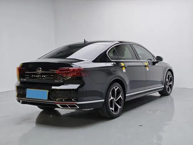 2023 Volkswagen Magotan 2.0T 186HP L4 7DCT,autocango,china used car exporter,china ev exporter,chinese used car exporter,chinese used ev exporter