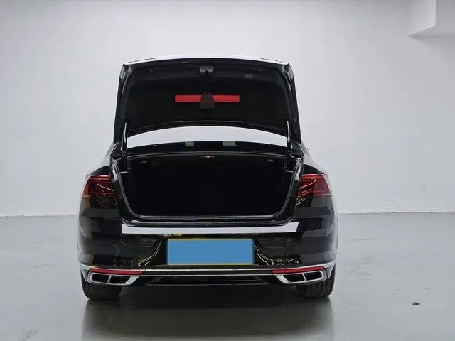 2023 Volkswagen Magotan 2.0T 186HP L4 7DCT,autocango,china used car exporter,china ev exporter,chinese used car exporter,chinese used ev exporter