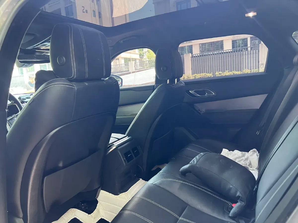 2021 Land Rover Range Rover Velar 2.0T 250HP L4 8AT,autocango,china used car exporter,china ev exporter,chinese used car exporter,chinese used ev exporter