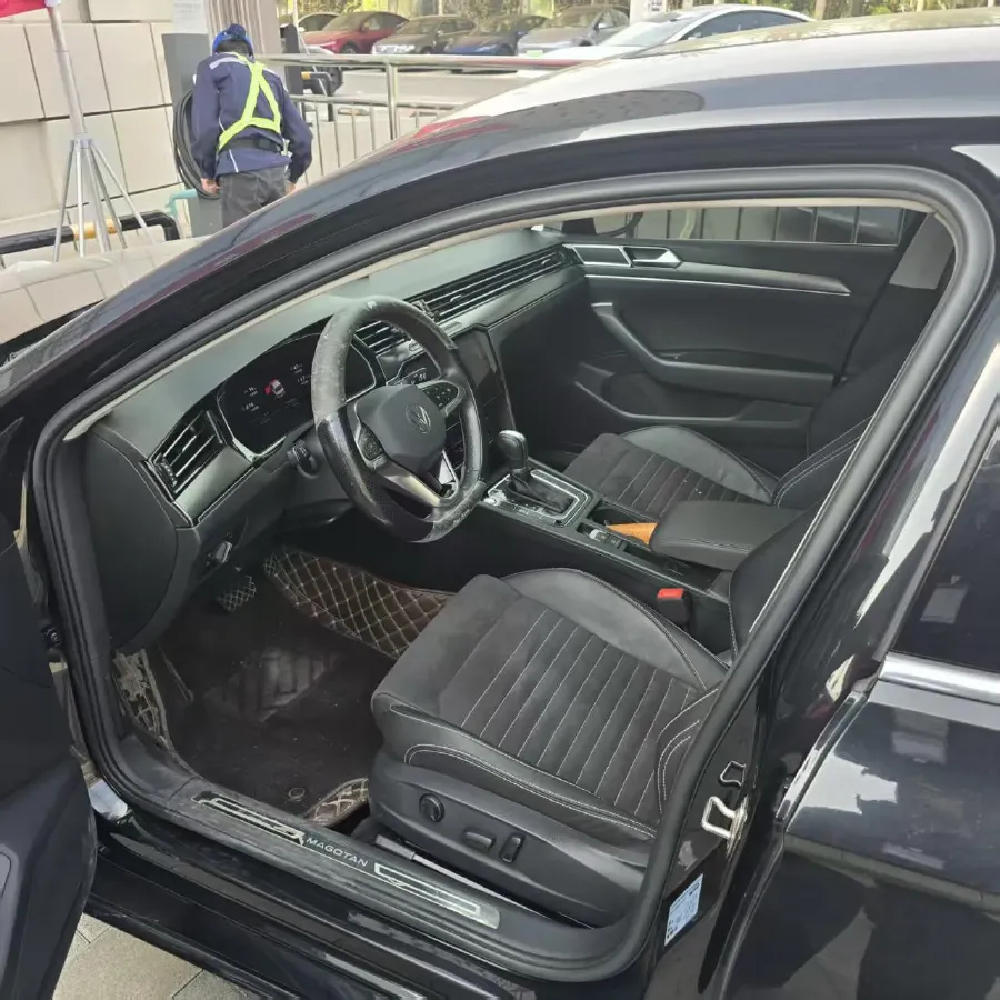 2020 Volkswagen Magotan 2.0T 186HP L4 7DCT,autocango,china used car exporter,china ev exporter,chinese used car exporter,chinese used ev exporter