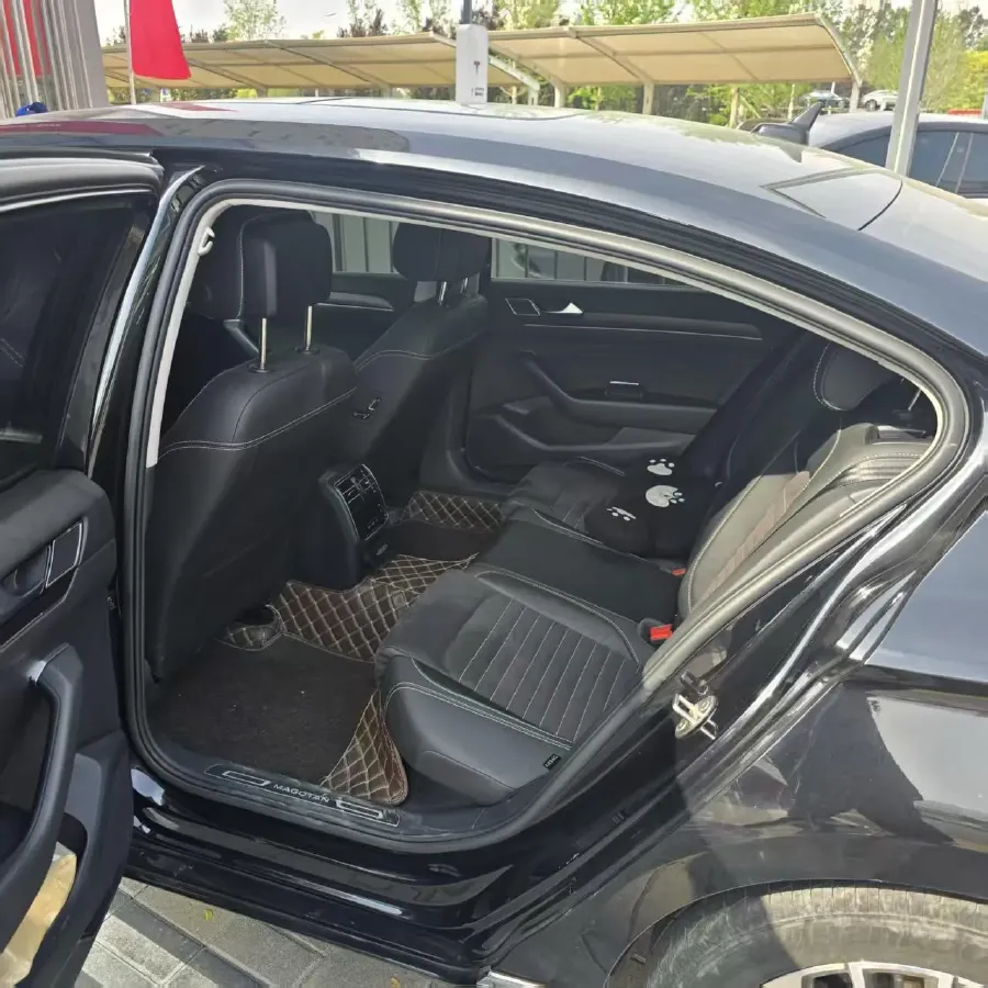 2020 Volkswagen Magotan 2.0T 186HP L4 7DCT,autocango,china used car exporter,china ev exporter,chinese used car exporter,chinese used ev exporter