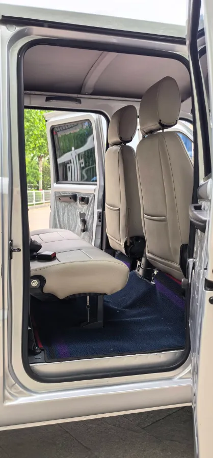 2023 WuLing RongGuang Mini Truck 1.5L 102HP L4 5MT,autocango,china used car exporter,china ev exporter,chinese used car exporter,chinese used ev exporter