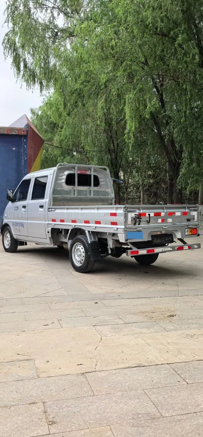 2023 WuLing RongGuang Mini Truck 1.5L 102HP L4 5MT,autocango,china used car exporter,china ev exporter,chinese used car exporter,chinese used ev exporter