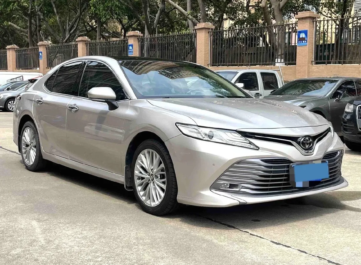 2019 Toyota Camry 2.5L 209HP L4 8AT,autocango,china used car exporter,china ev exporter,chinese used car exporter,chinese used ev exporter