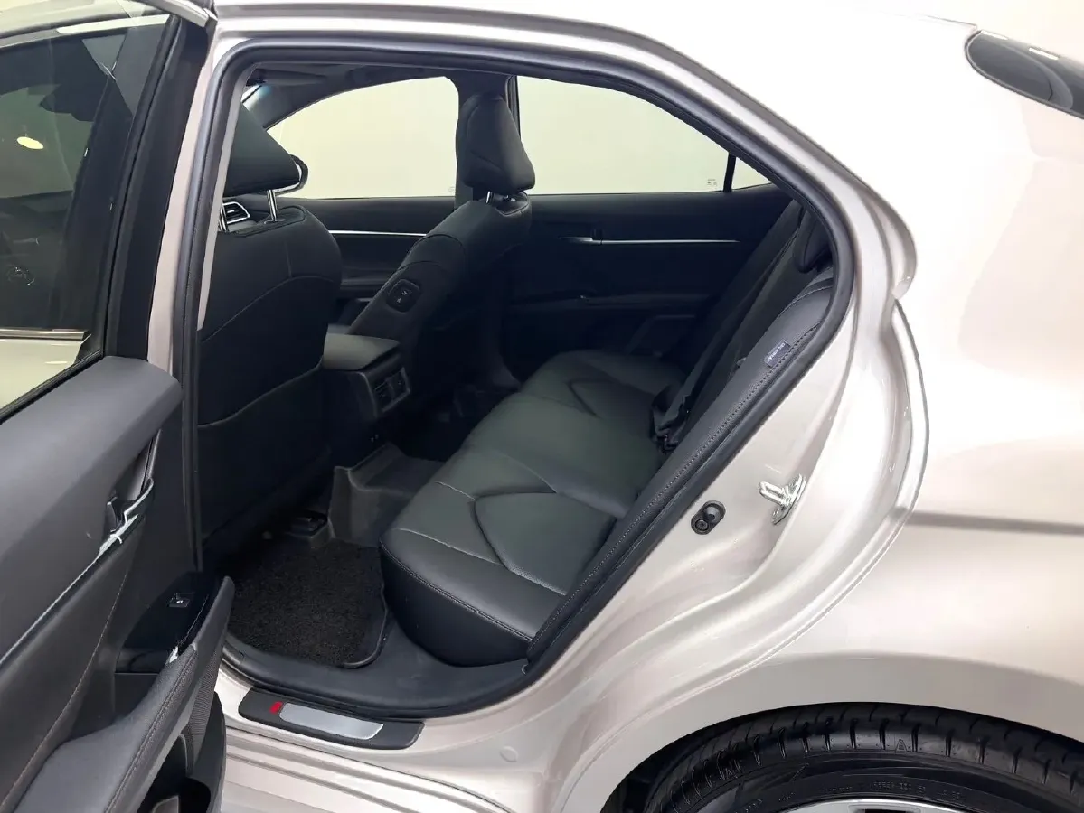 2019 Toyota Camry 2.5L 209HP L4 8AT,autocango,china used car exporter,china ev exporter,chinese used car exporter,chinese used ev exporter