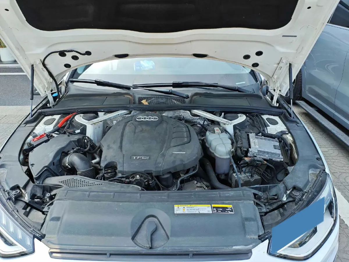 2020 Audi A4L 2.0T 190HP L4 7DCT,autocango,china used car exporter,china ev exporter,chinese used car exporter,chinese used ev exporter