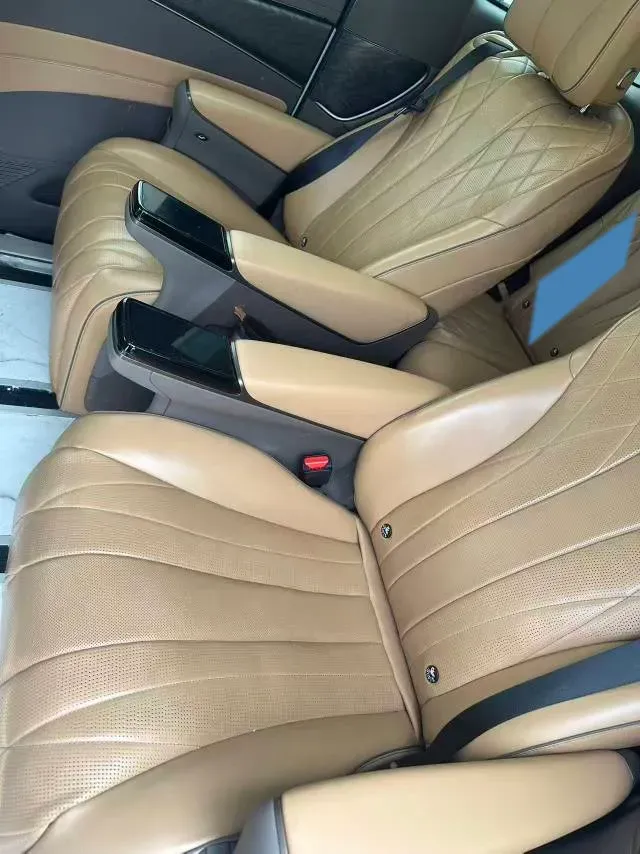 2022 HongQi HS7 3.0T 337HP V6 8AT,autocango,china used car exporter,china ev exporter,chinese used car exporter,chinese used ev exporter