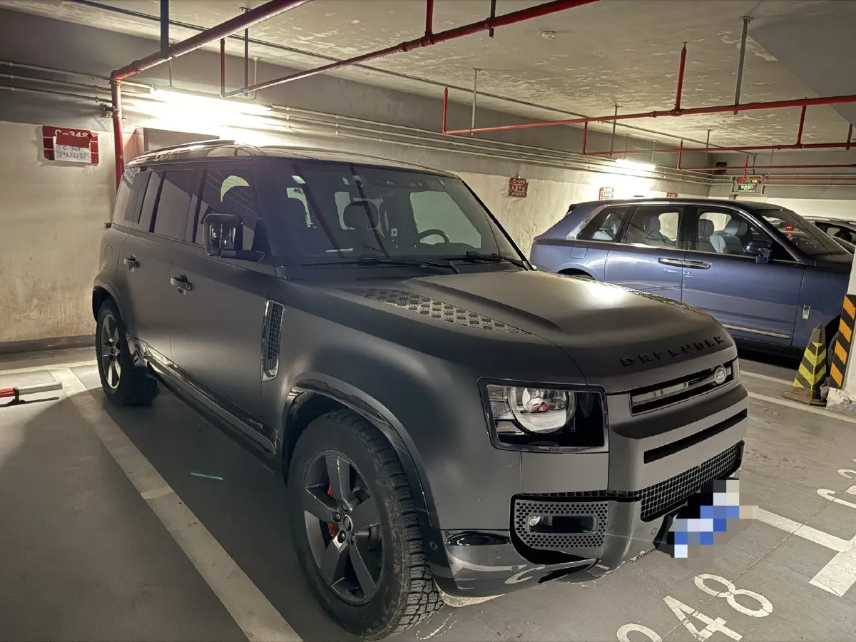 2025 Land Rover Defender 3.0T 400HP L6 8AT,autocango,china used car exporter,china ev exporter,chinese used car exporter,chinese used ev exporter