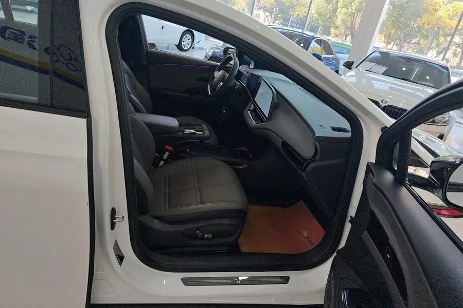 2024 HongQi EH7 BEV 85KWH,autocango,china used car exporter,china ev exporter,chinese used car exporter,chinese used ev exporter