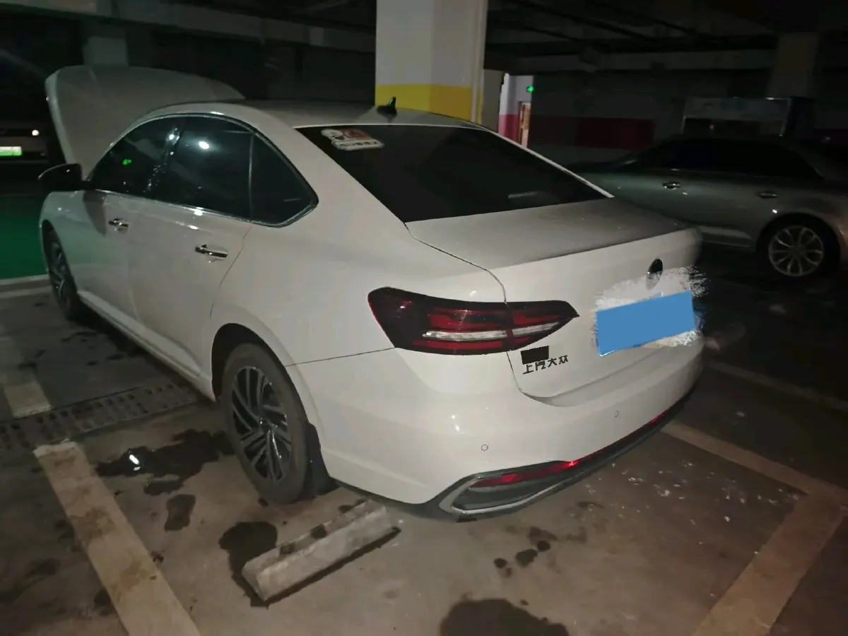 2022 Bestune B70 2.0T 224HP L4 6AT,autocango,china used car exporter,china ev exporter,chinese used car exporter,chinese used ev exporter