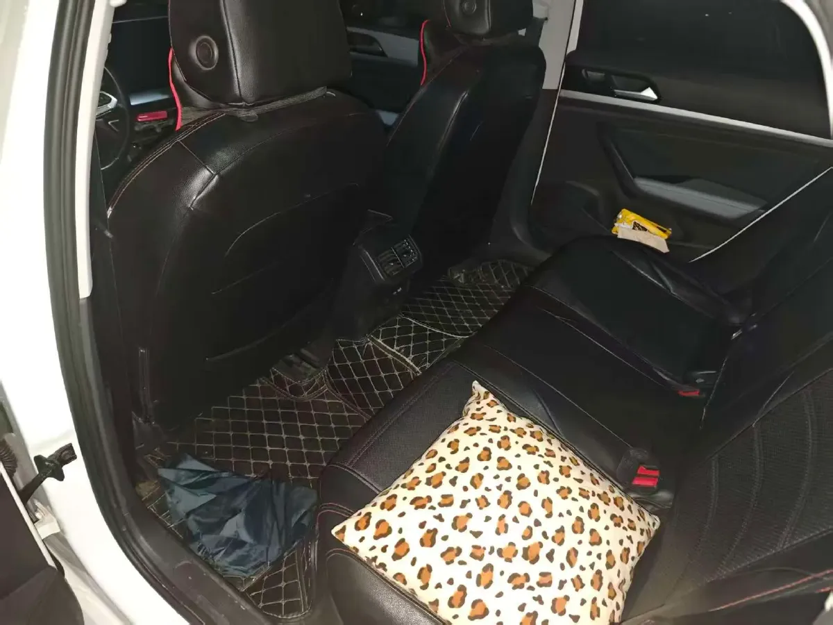 2022 Bestune B70 2.0T 224HP L4 6AT,autocango,china used car exporter,china ev exporter,chinese used car exporter,chinese used ev exporter