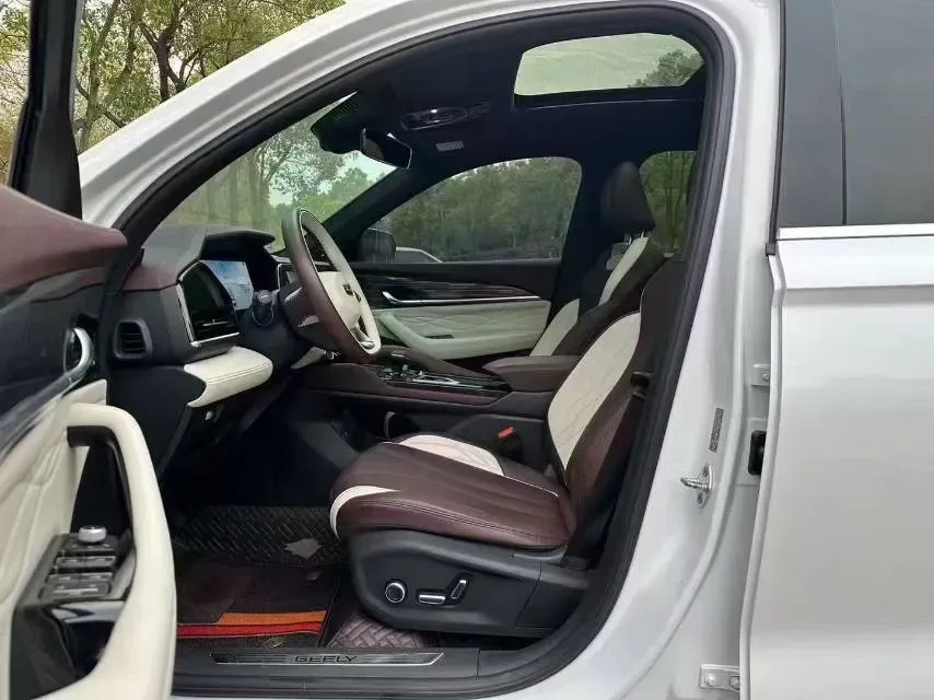 2021 Geely Monjaro 2.0T 218HP L4 7DCT,autocango,china used car exporter,china ev exporter,chinese used car exporter,chinese used ev exporter