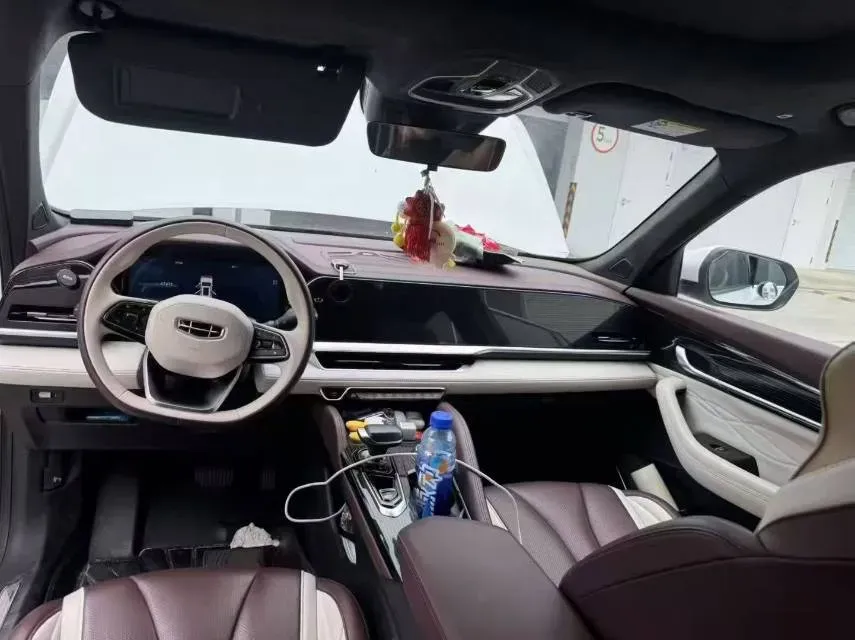 2021 Geely Monjaro 2.0T 218HP L4 7DCT,autocango,china used car exporter,china ev exporter,chinese used car exporter,chinese used ev exporter