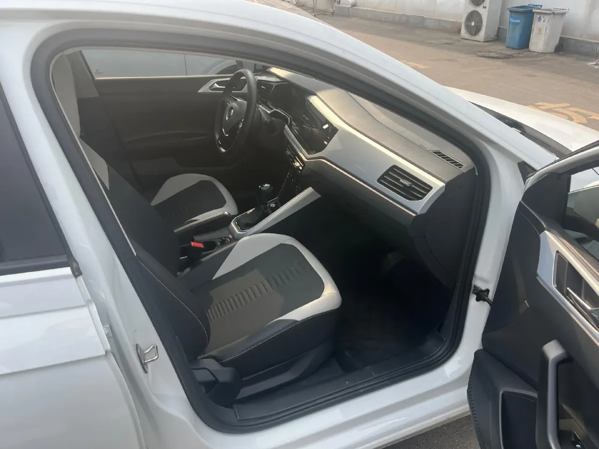 2023 Volkswagen Polo 1.5L 113HP L4 6AT,autocango,china used car exporter,china ev exporter,chinese used car exporter,chinese used ev exporter