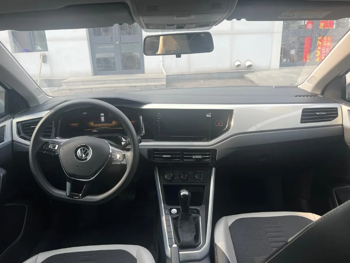 2023 Volkswagen Polo 1.5L 113HP L4 6AT,autocango,china used car exporter,china ev exporter,chinese used car exporter,chinese used ev exporter