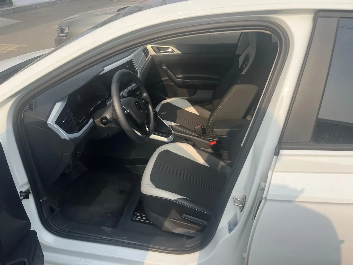 2023 Volkswagen Polo 1.5L 113HP L4 6AT,autocango,china used car exporter,china ev exporter,chinese used car exporter,chinese used ev exporter