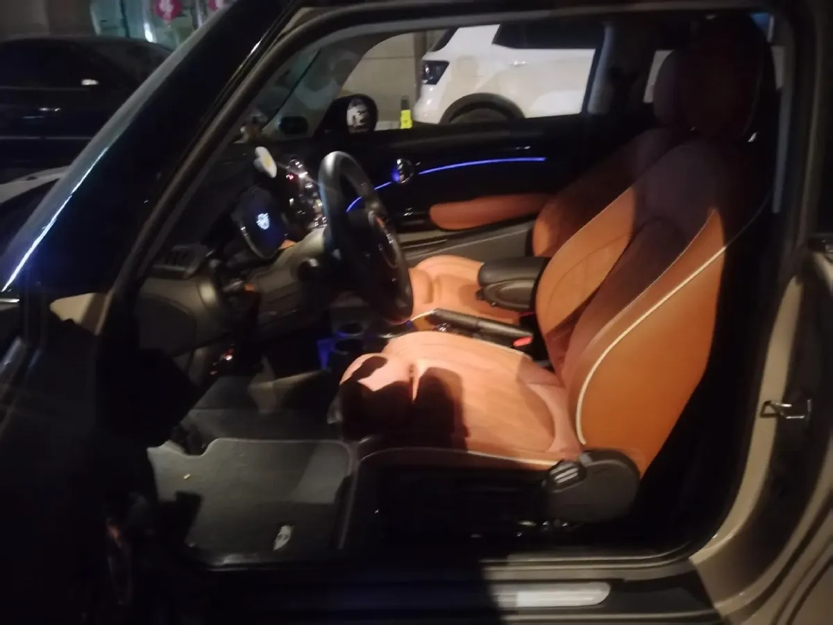 2023 MINI MINI 1.5T 136HP L3 7DCT,autocango,china used car exporter,china ev exporter,chinese used car exporter,chinese used ev exporter