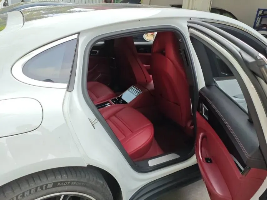 2017 BMW X6 3.0T 306HP L6 8AT,autocango,china used car exporter,china ev exporter,chinese used car exporter,chinese used ev exporter