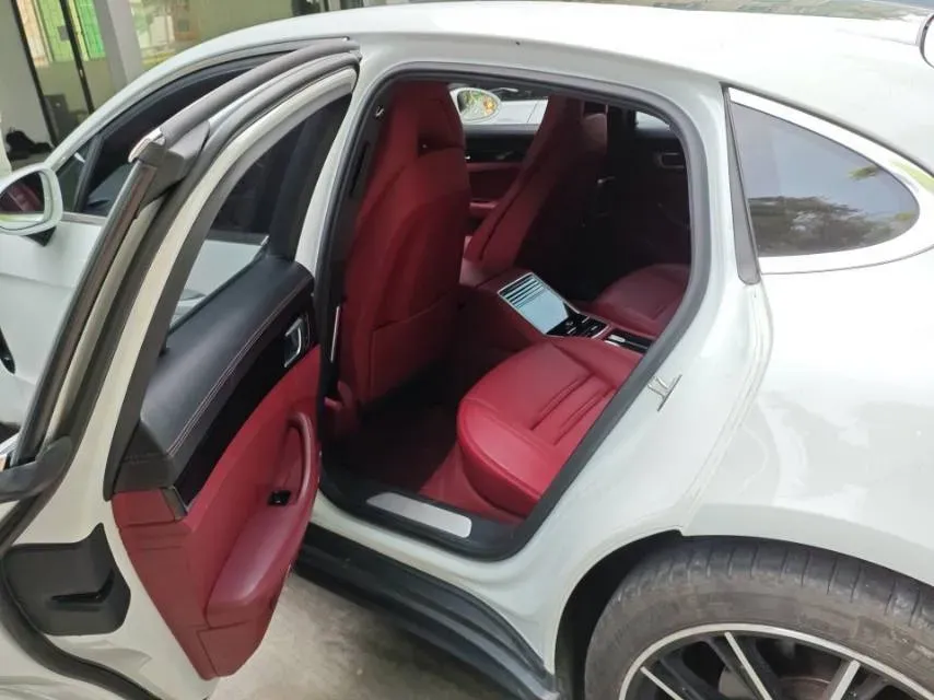 2017 BMW X6 3.0T 306HP L6 8AT,autocango,china used car exporter,china ev exporter,chinese used car exporter,chinese used ev exporter