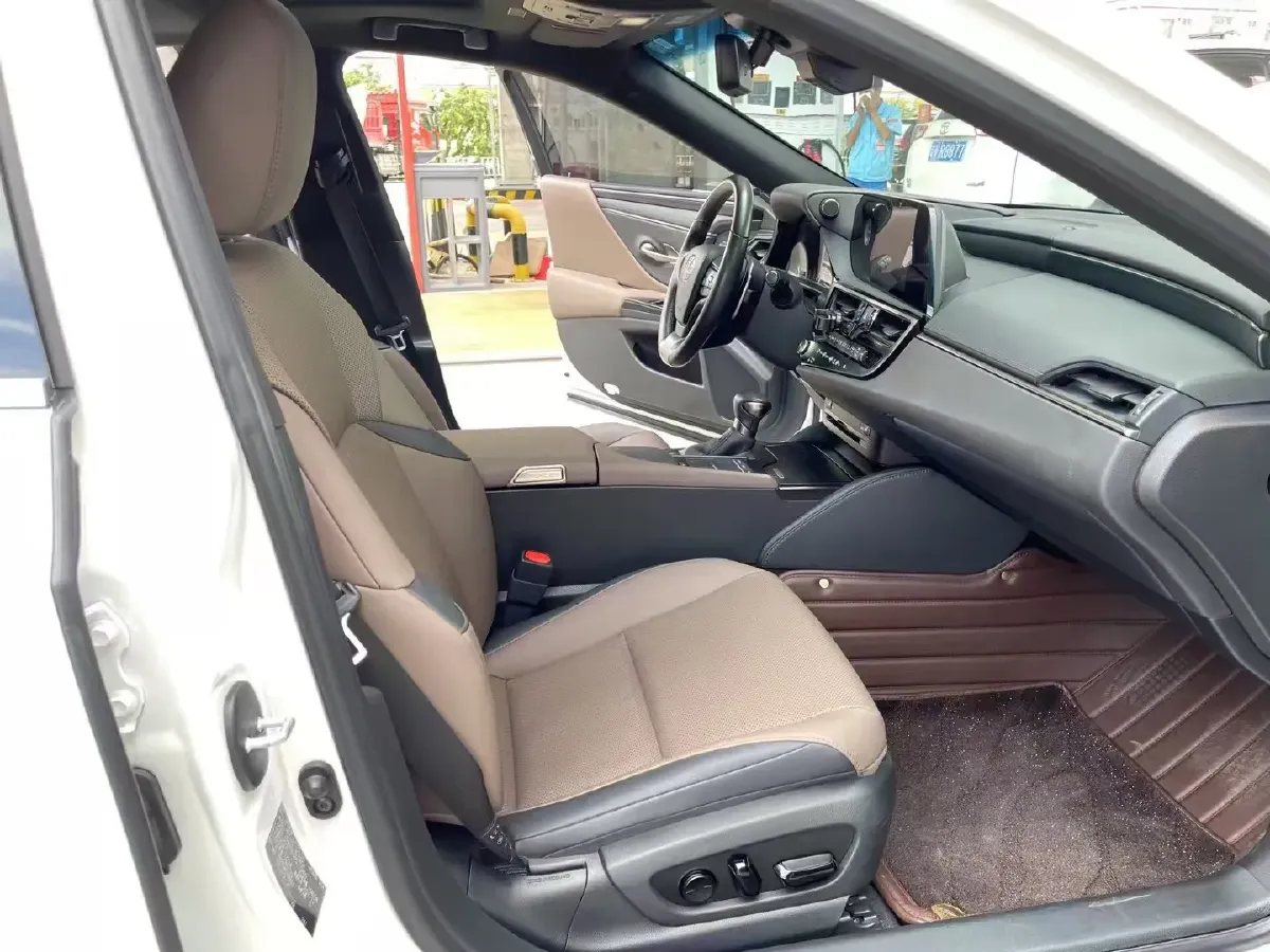 2020 Lexus ES 2.0L 173HP L4 CVT,autocango,china used car exporter,china ev exporter,chinese used car exporter,chinese used ev exporter