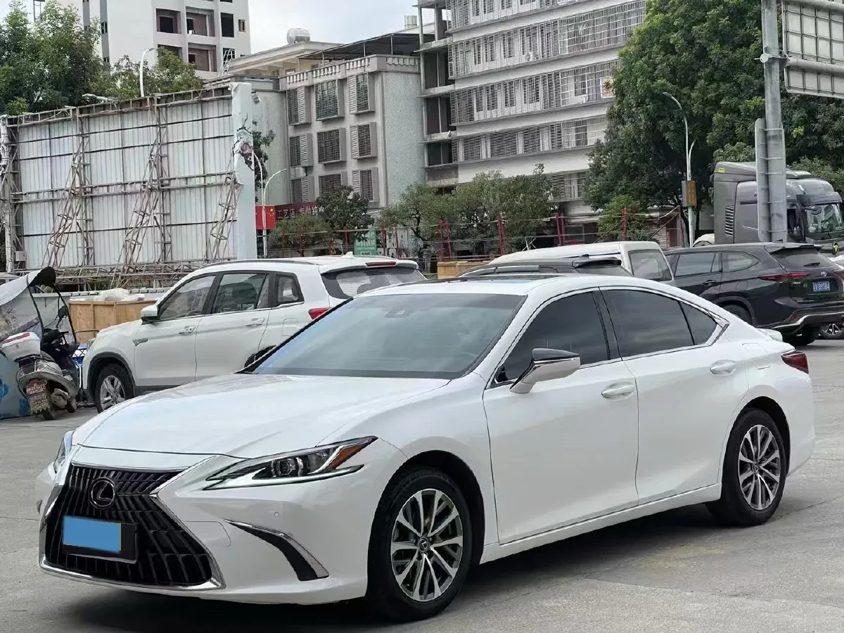 2020 Lexus ES 2.0L 173HP L4 CVT,autocango,china used car exporter,china ev exporter,chinese used car exporter,chinese used ev exporter