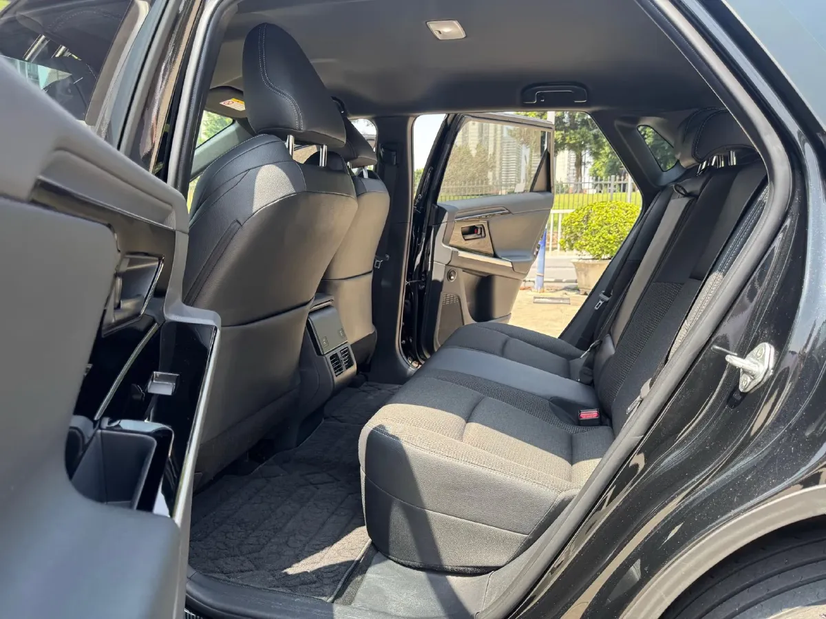 2022 Toyota bZ4X BEV 50.3KWH,autocango,china used car exporter,china ev exporter,chinese used car exporter,chinese used ev exporter