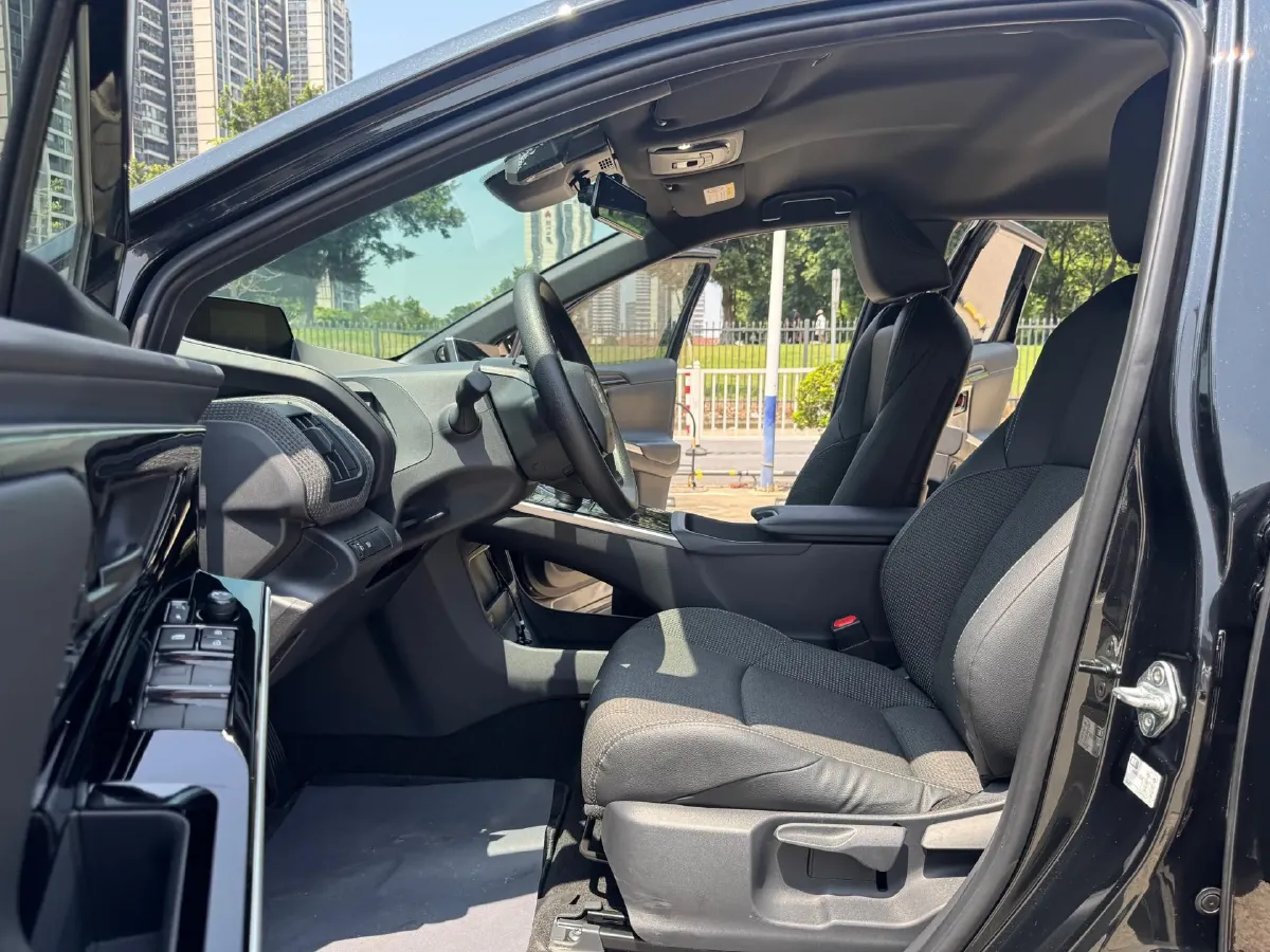 2022 Toyota bZ4X BEV 50.3KWH,autocango,china used car exporter,china ev exporter,chinese used car exporter,chinese used ev exporter