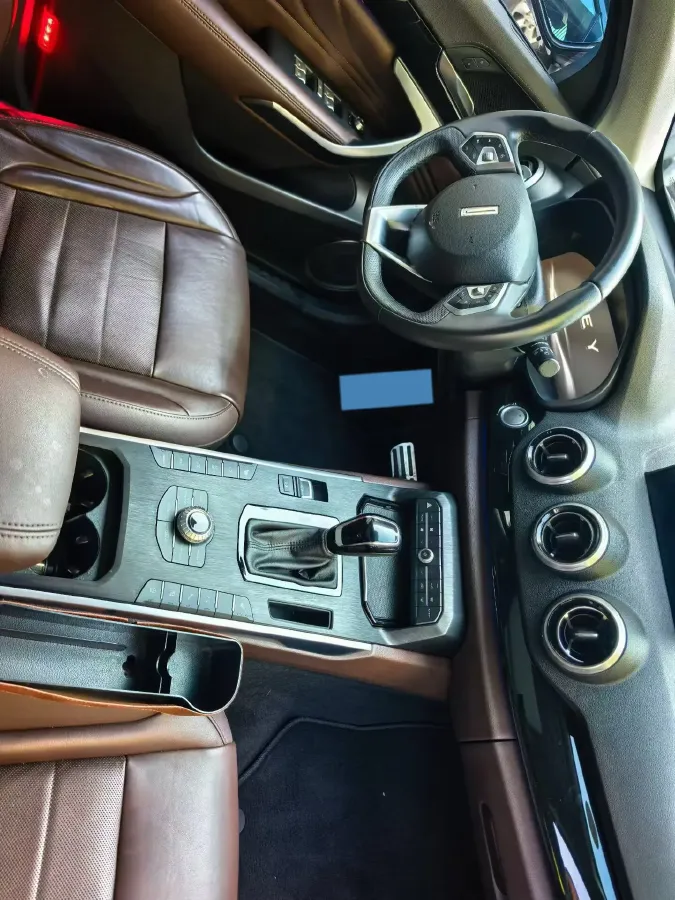 2017 WEY VV7 2.0T 234HP L4 7DCT,autocango,china used car exporter,china ev exporter,chinese used car exporter,chinese used ev exporter