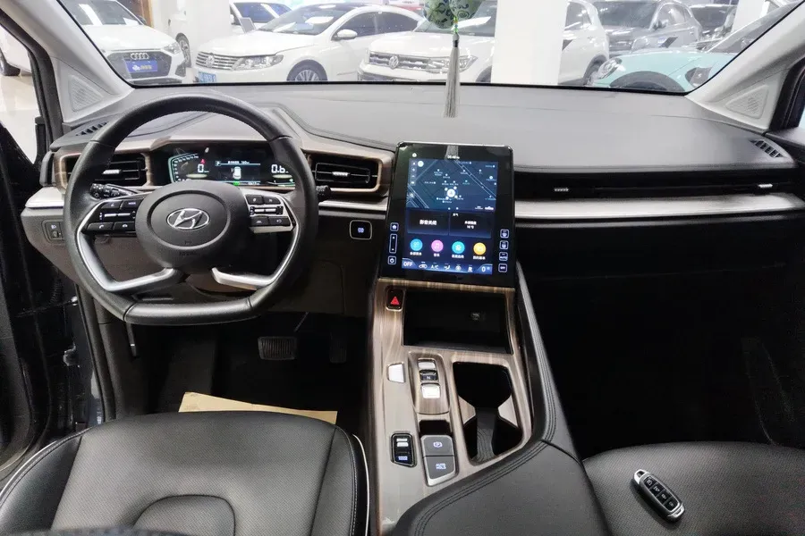 2024 Hyundai Custo 1.5T 170HP L4 8AT,autocango,china used car exporter,china ev exporter,chinese used car exporter,chinese used ev exporter