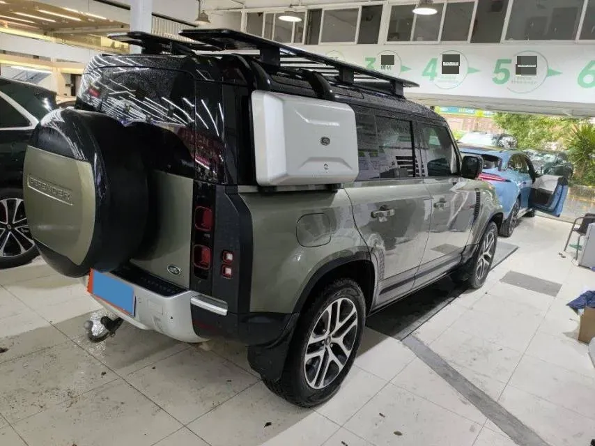 2021 Land Rover Defender 3.0T 400HP L6 8AT,autocango,china used car exporter,china ev exporter,chinese used car exporter,chinese used ev exporter