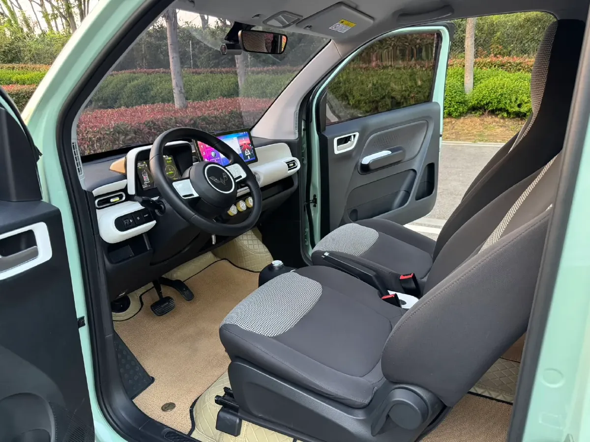 2024 WuLing HongGuang MINI EV BEV 17.3KWH,autocango,china used car exporter,china ev exporter,chinese used car exporter,chinese used ev exporter