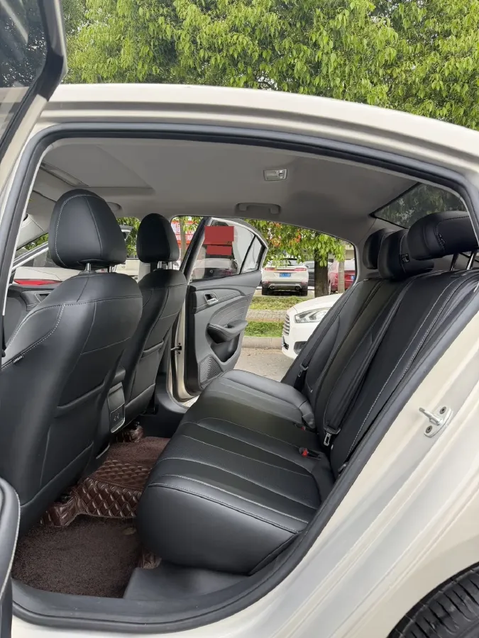 2019 Roewe i5 1.5L 120HP L4 CVT,autocango,china used car exporter,china ev exporter,chinese used car exporter,chinese used ev exporter