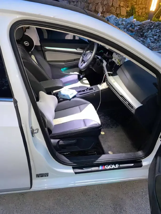 2021 Volkswagen Golf 1.2T 116HP L4 7DCT,autocango,china used car exporter,china ev exporter,chinese used car exporter,chinese used ev exporter