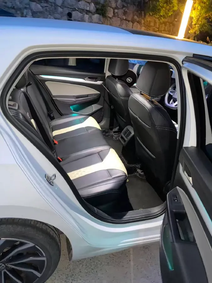 2021 Volkswagen Golf 1.2T 116HP L4 7DCT,autocango,china used car exporter,china ev exporter,chinese used car exporter,chinese used ev exporter