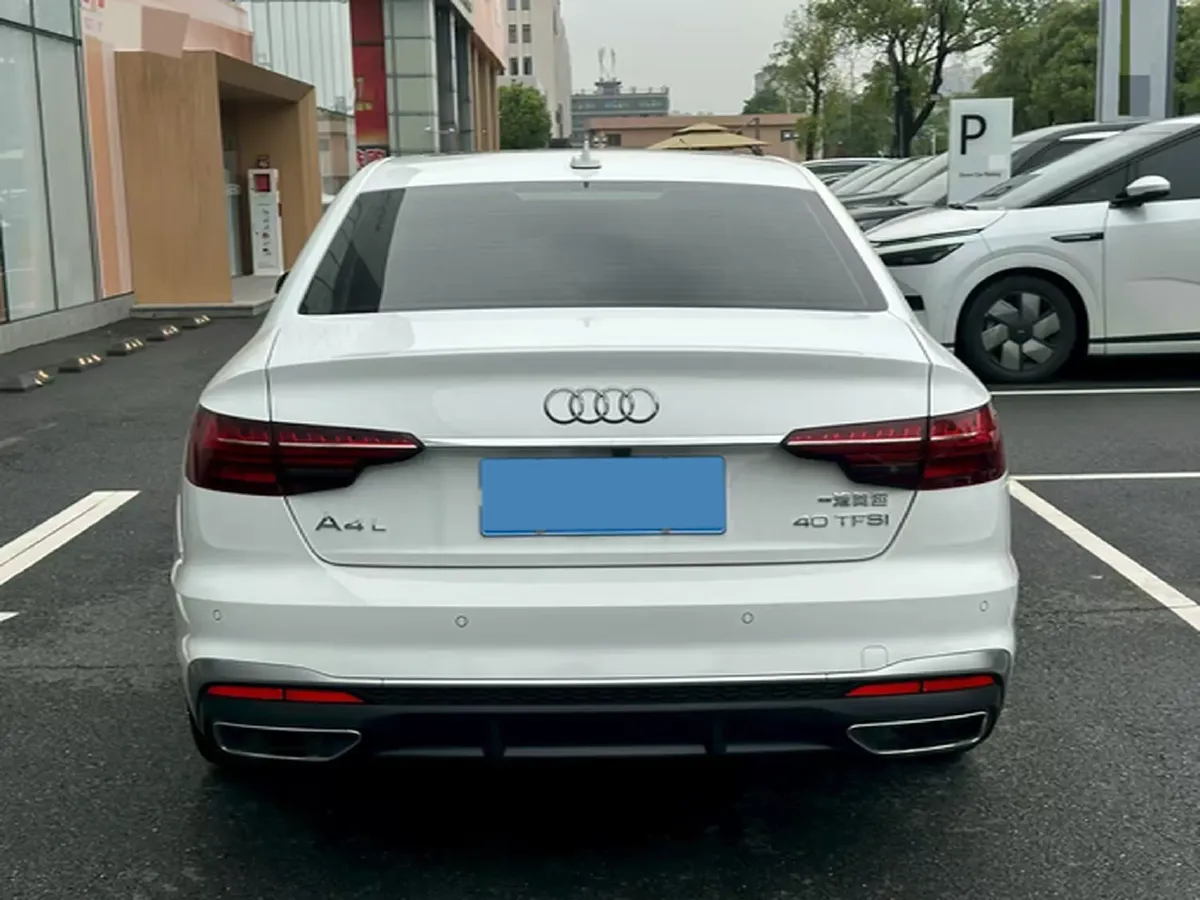 2020 Audi A4L 2.0T 190HP L4 7DCT,autocango,china used car exporter,china ev exporter,chinese used car exporter,chinese used ev exporter