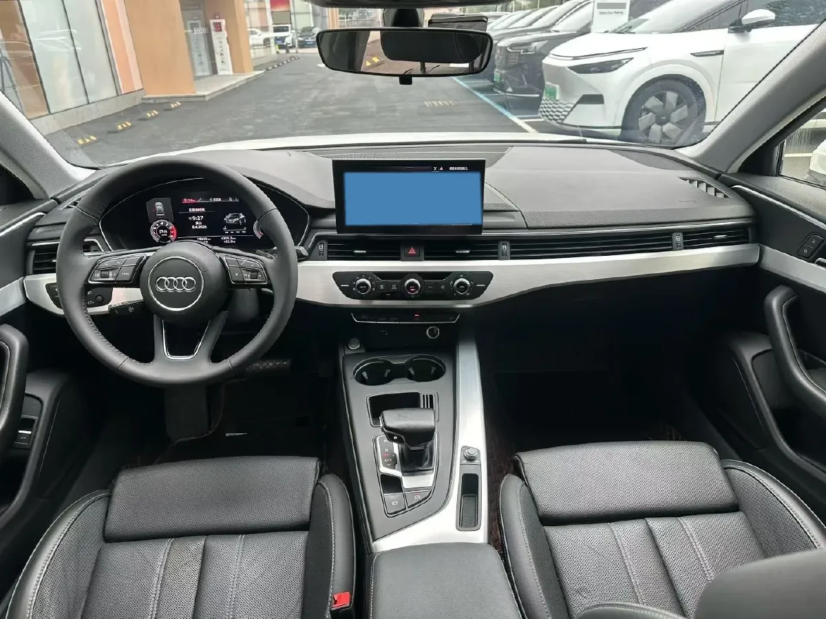 2020 Audi A4L 2.0T 190HP L4 7DCT,autocango,china used car exporter,china ev exporter,chinese used car exporter,chinese used ev exporter