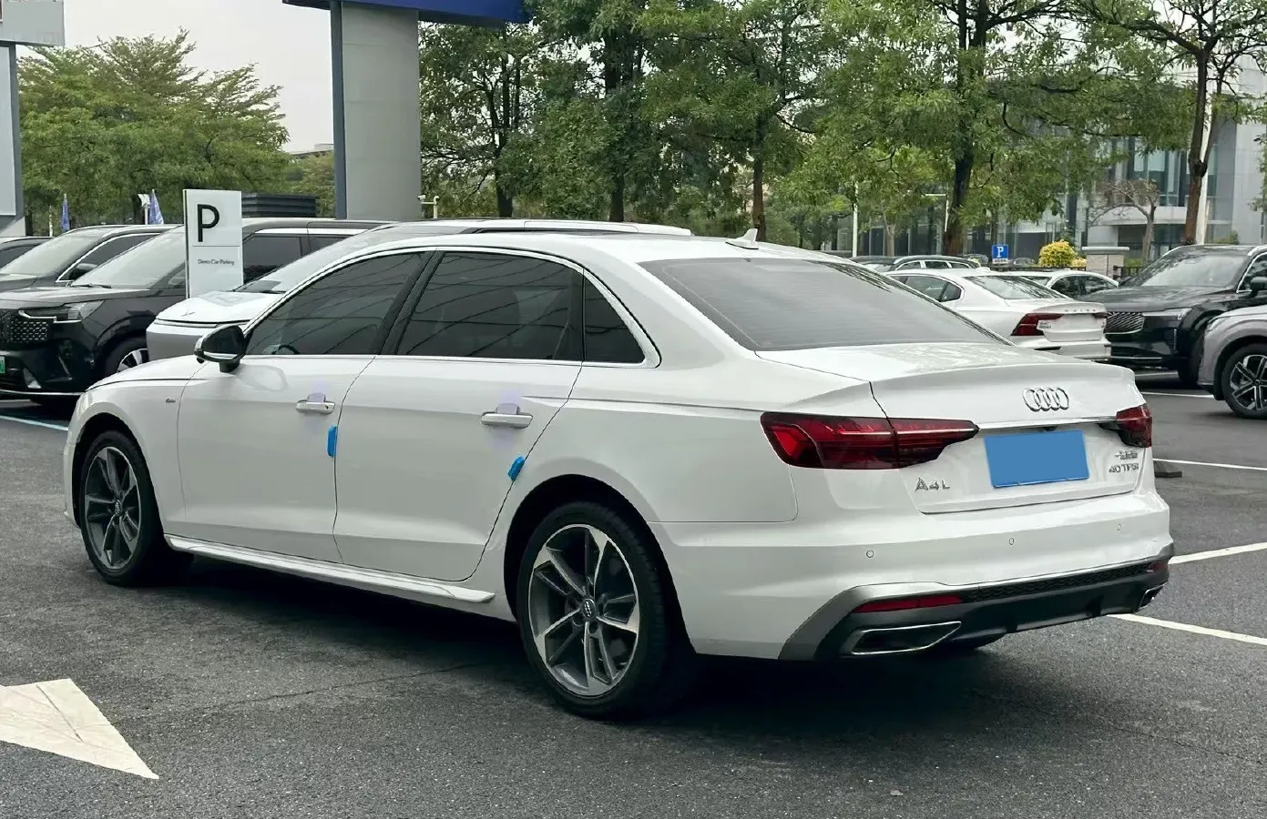 2020 Audi A4L 2.0T 190HP L4 7DCT,autocango,china used car exporter,china ev exporter,chinese used car exporter,chinese used ev exporter