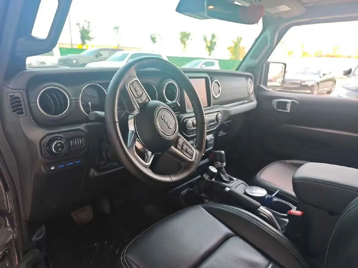 2021 Jeep Wrangler 2.0T 266HP L4 8AT PHEV 17KWH,autocango,china used car exporter,china ev exporter,chinese used car exporter,chinese used ev exporter