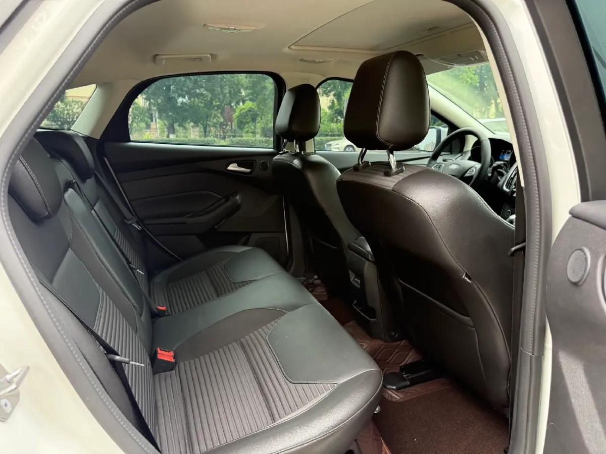 2017 Ford Focus 1.5T 181HP L4 6AT,autocango,china used car exporter,china ev exporter,chinese used car exporter,chinese used ev exporter