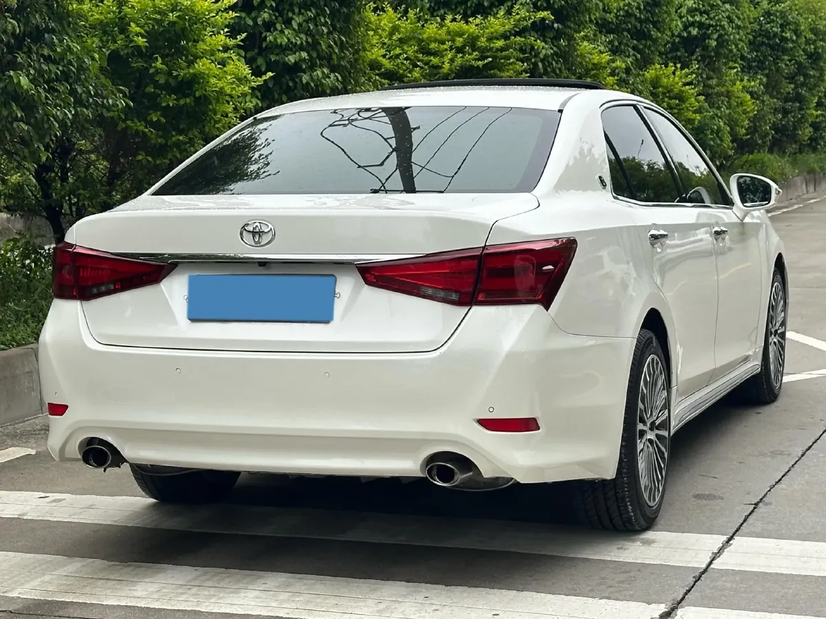 2018 Toyota Crown 2.0T 235HP L4 8AT,autocango,china used car exporter,china ev exporter,chinese used car exporter,chinese used ev exporter