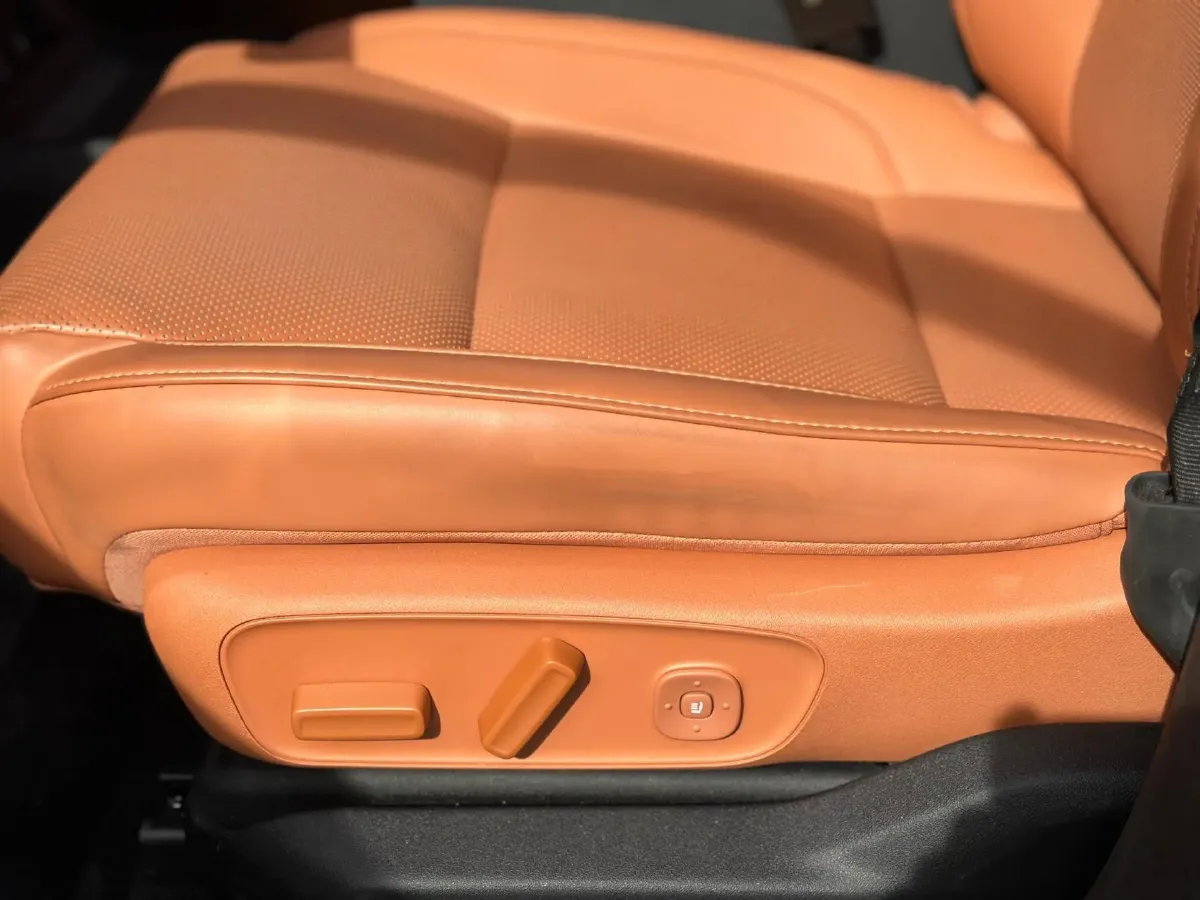 2026 Leapmotor C16 REEV 95HP REEV,autocango,china used car exporter,china ev exporter,chinese used car exporter,chinese used ev exporter