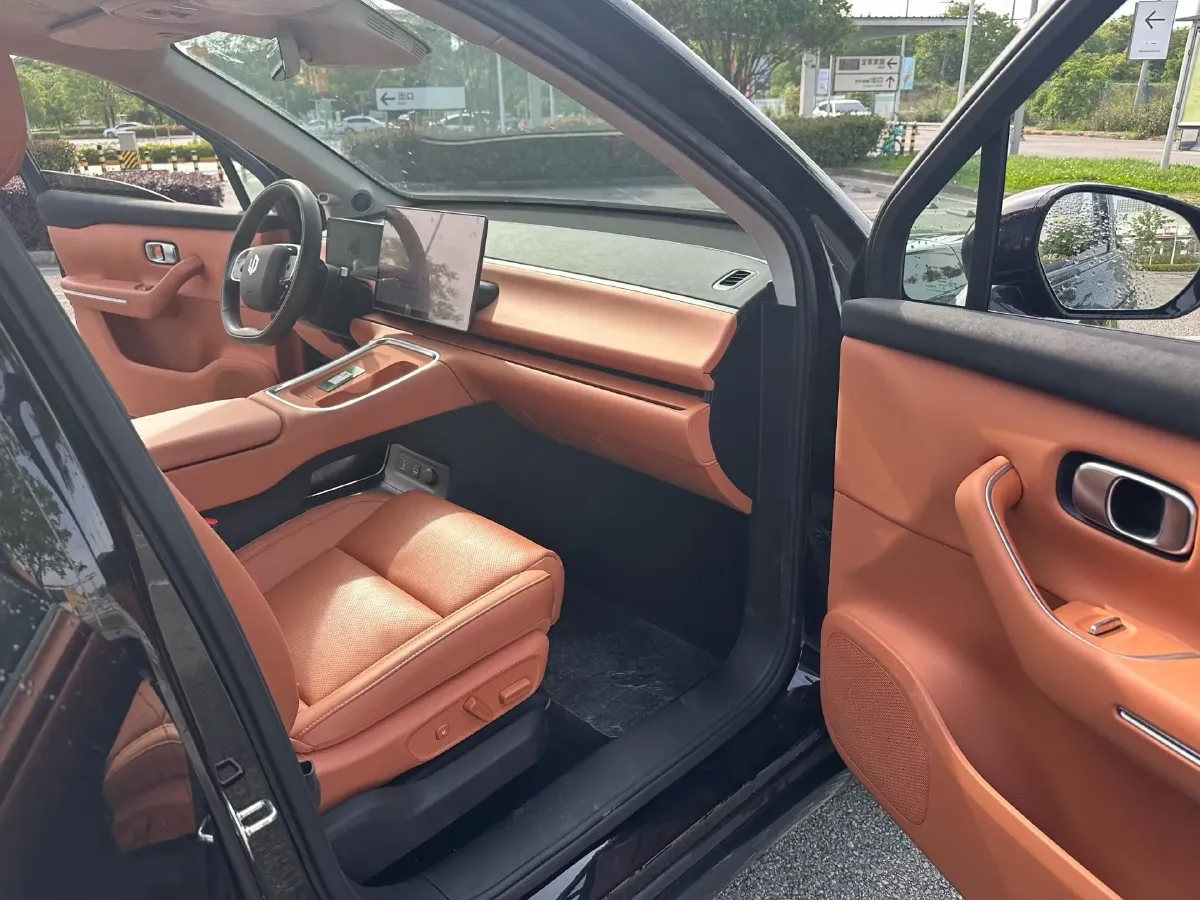 2026 Leapmotor C16 REEV 95HP REEV,autocango,china used car exporter,china ev exporter,chinese used car exporter,chinese used ev exporter